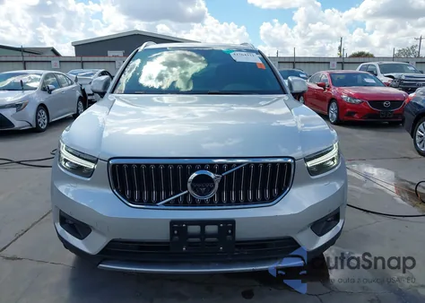 2019 Volvo Xc40 T5 Inscription z USA, uszkodzony, nr VIN YV4162UL8K2097844